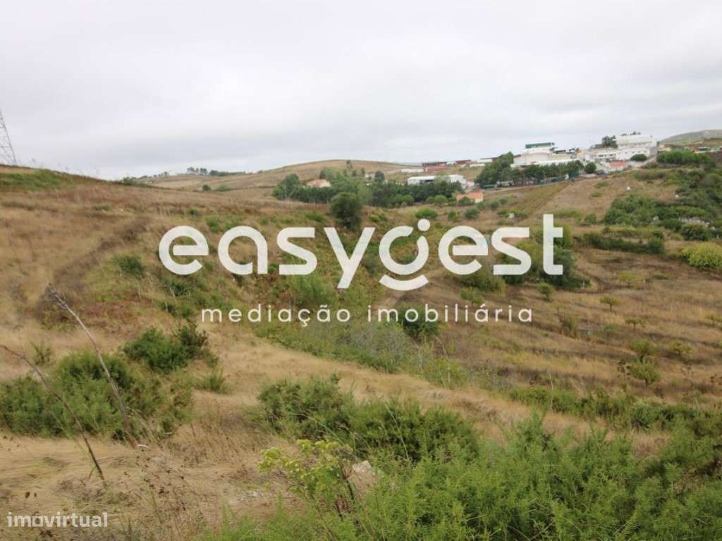 Terreno rústico em Trancoso de Cima em São Romão com poço - Grande imagem: 3/28