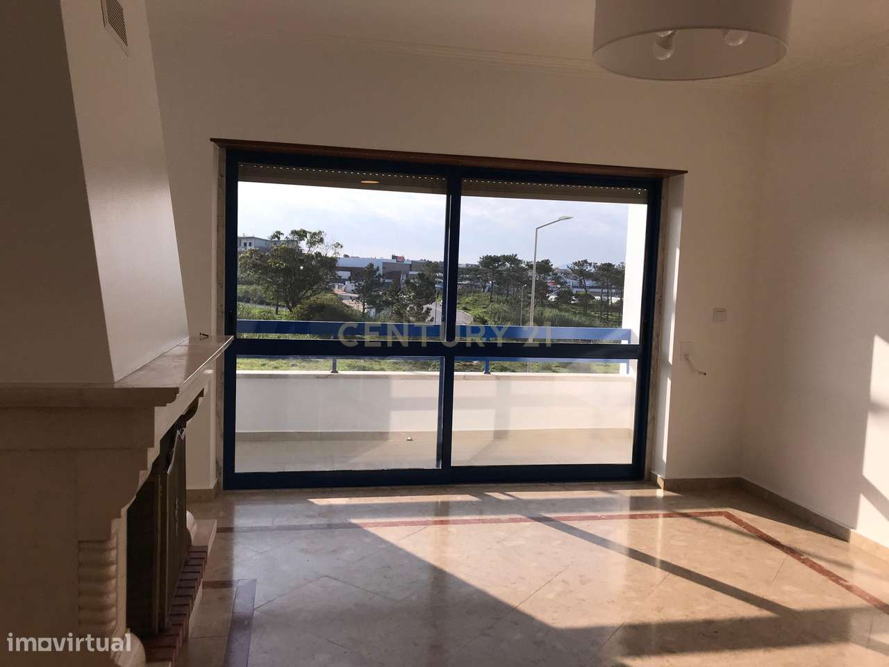 T3 Renovado com Vista Mar | Suíte | Box Fechada | Ericeira-5