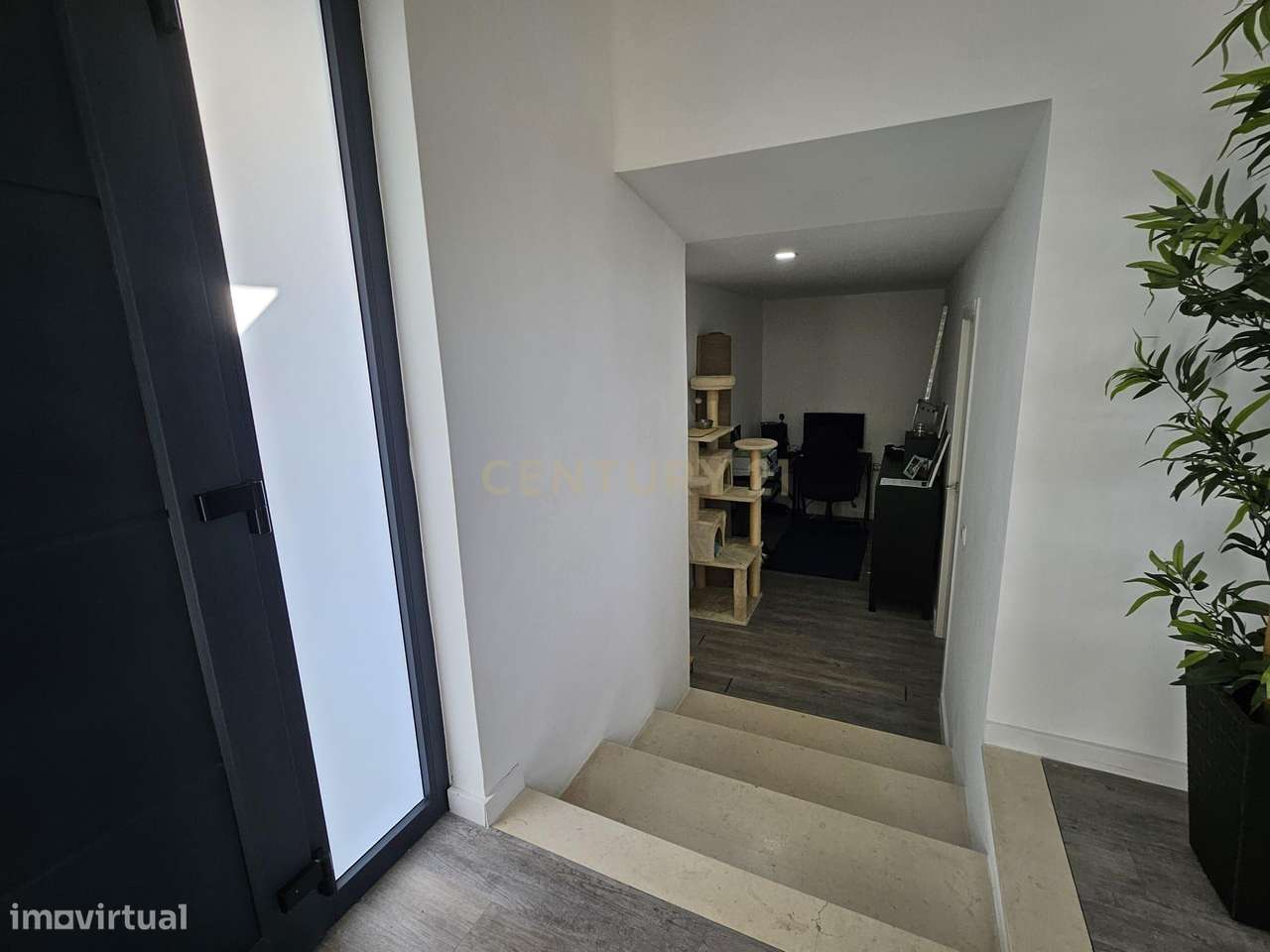 Moradia T3 com Piscina e T1 Independente em Brufe – Vila Nova de Famal-5