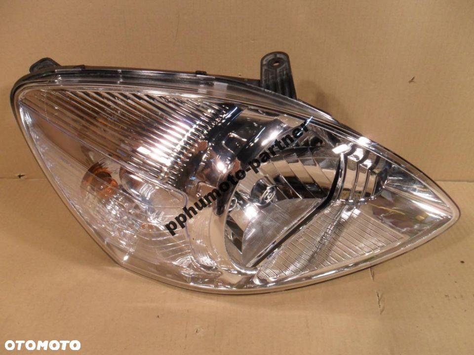 Reflektor prawy Lampa prawa Hyundai Matrix 2008- - 1