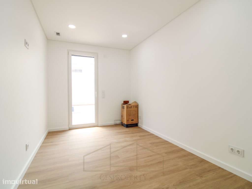 Moradia Isolada T4 - inserida em lote 420m2 - Aldeias de Irmaos - A...-18