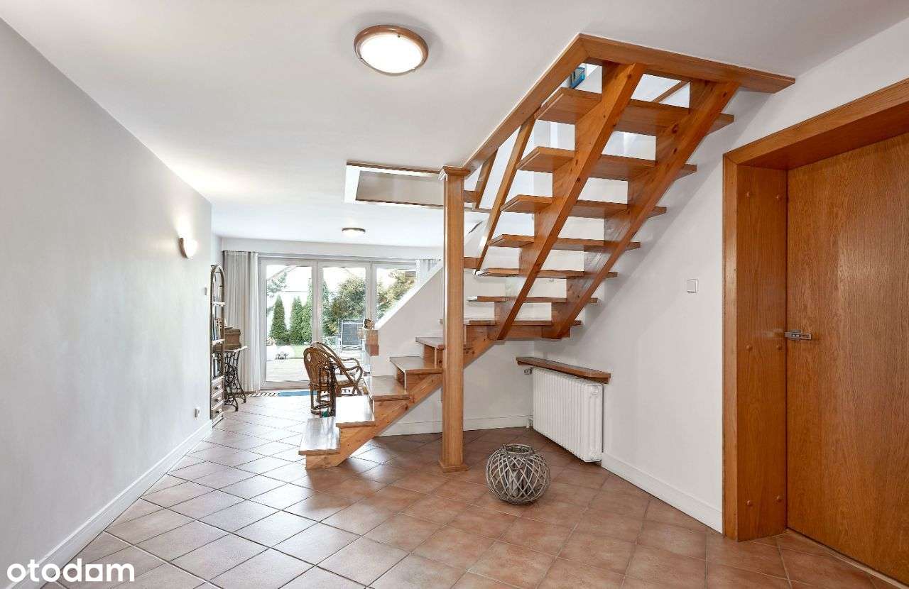 = Komfortowy dom jednorodzinny = - Pełny obrazek: 5/16