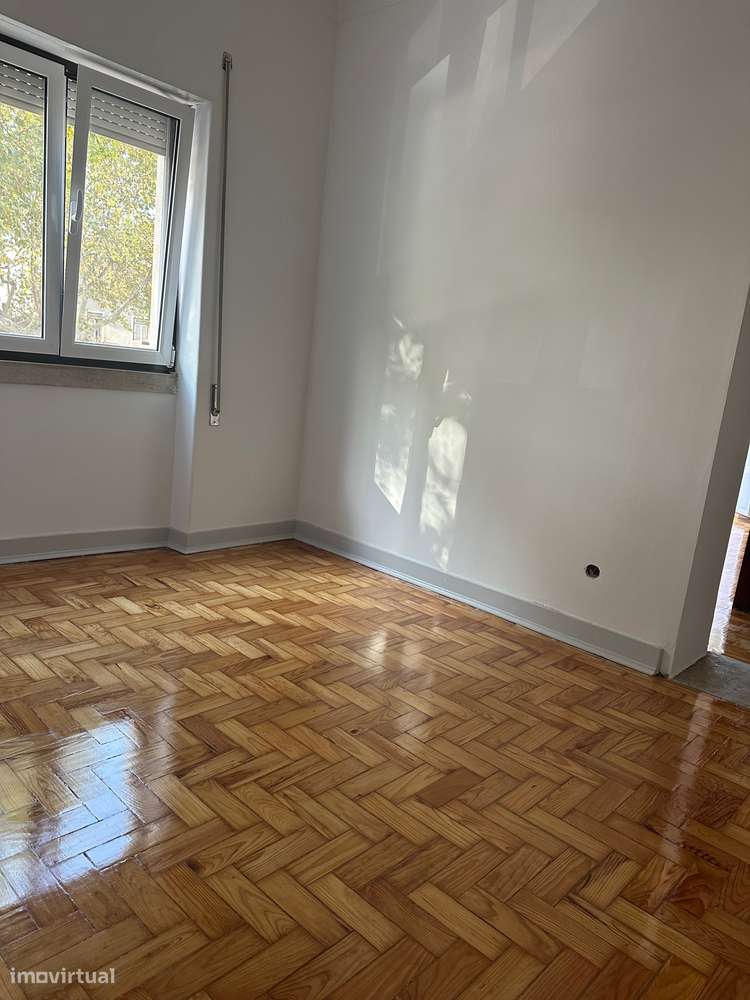 Apartamento T3+2, com 3 casas de banho e garagem-4