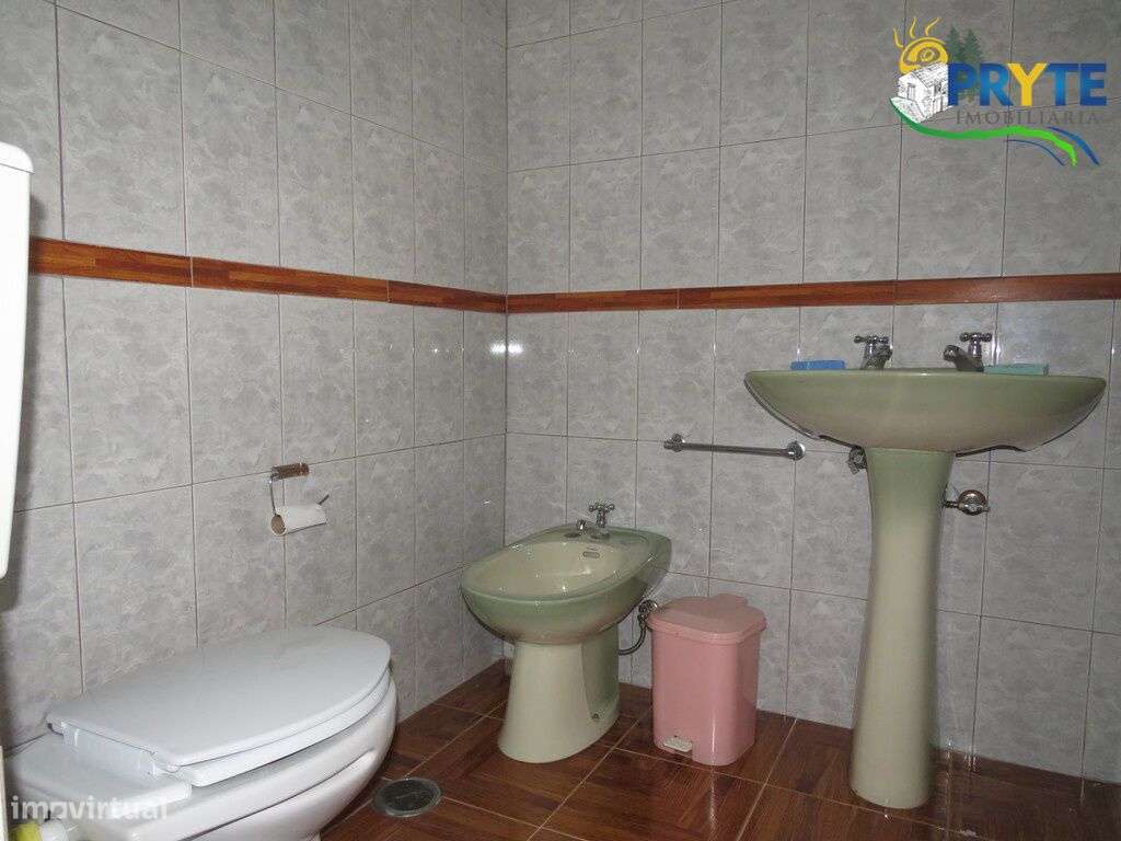 Quinta composta por moradia T4 situada perto de Cernache do Bonjardim-18