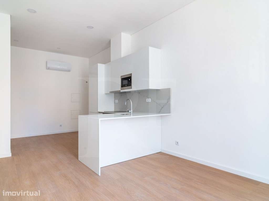 Elegante T2 Contemporâneo no 2.º Andar - Anjos 49-10