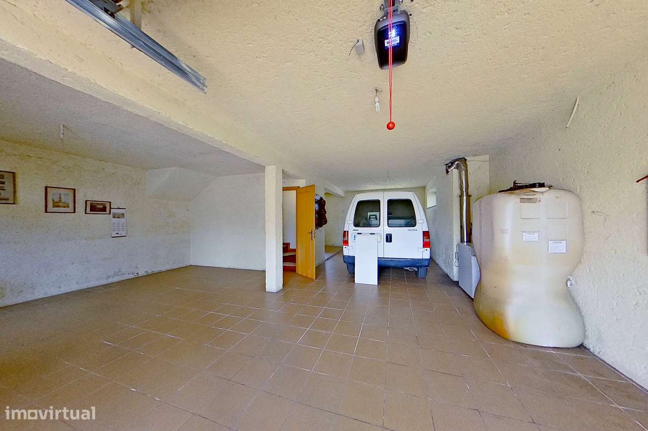 Moradia T4 Independente + T0 em Lago, Amares - Oportunidade Única!-45