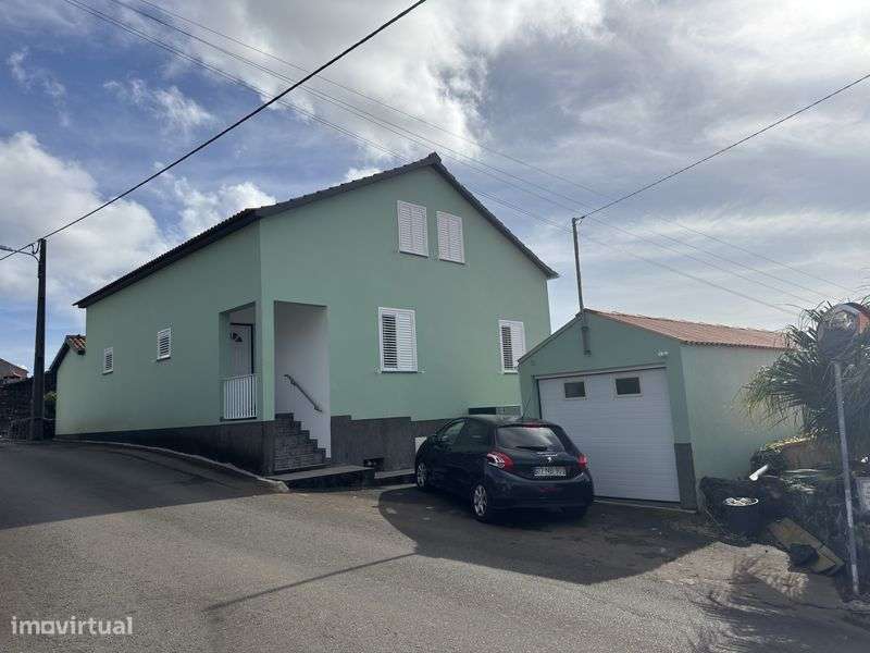 Casa com vista incrivel para o mar e montanha-0
