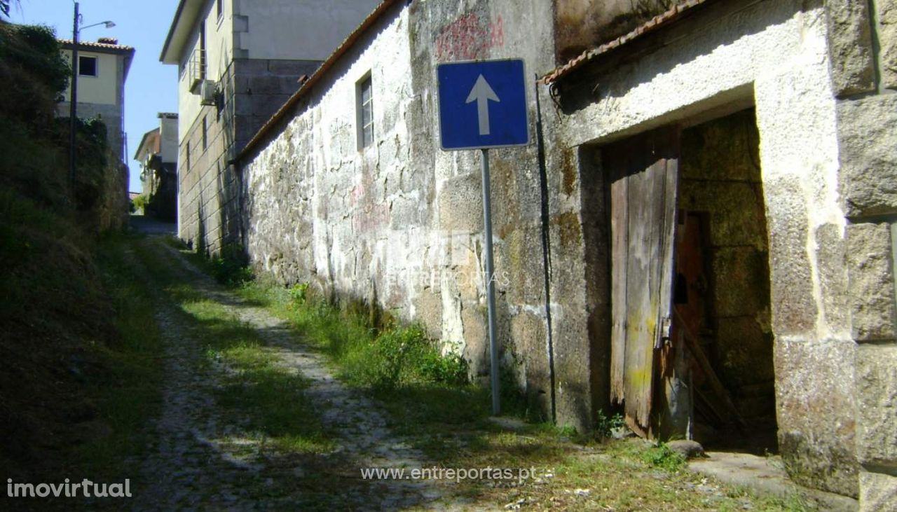 Venda Moradia para reconstruir, Manhuncelos, Marco de Canaveses