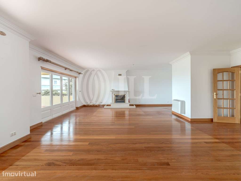 Moradia T3+1, com jardim, garagem e vista mar, Cascais - Grande imagem: 2/30