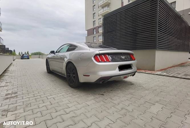 Ford Mustang 2.3 EcoBoost Aut. - 5