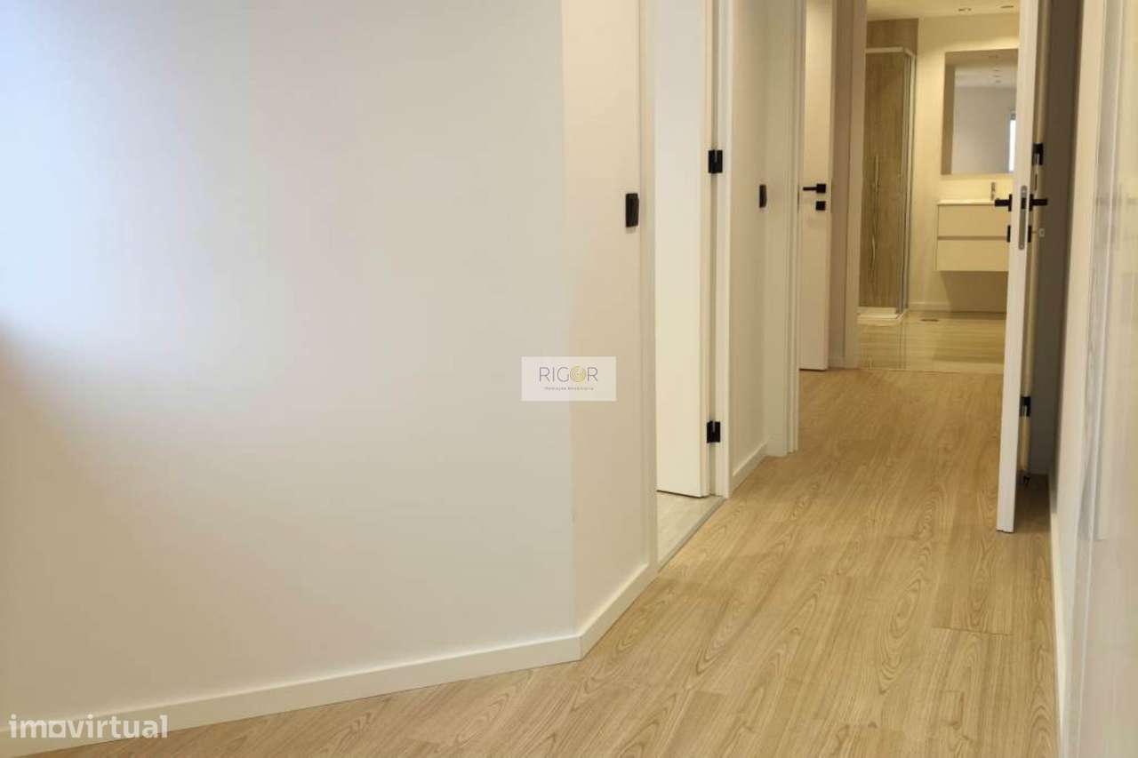 Apartamento T3 em Matosinhos, junto ao metro, pronto a habitar.-16