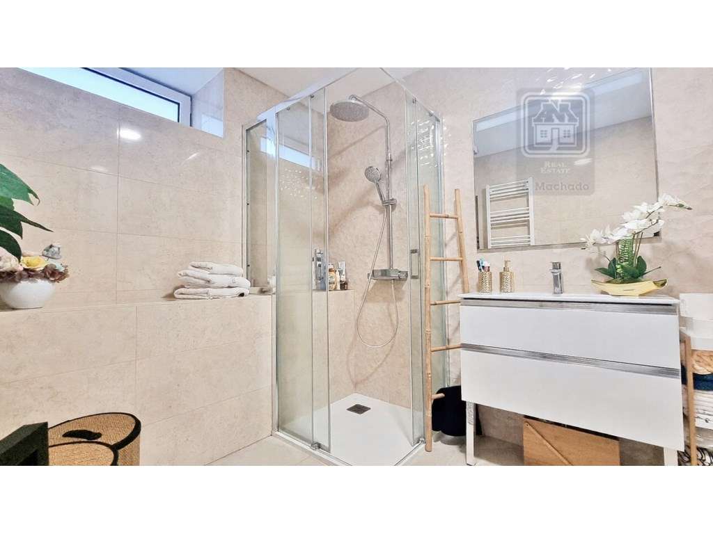 VENDA de APARTAMENTO T2 como NOVO - centro cidade Ponta Delgada (Sã...-30