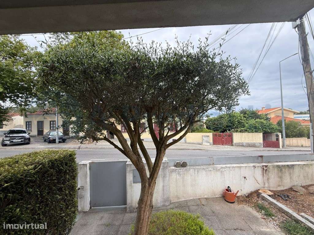 Moradia V3 com Jardim, Terraço e Garagem para 3 Carros | Arcozelo-31
