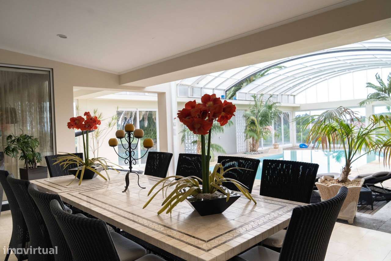 Luxuosa Moradia com 4 quartos localizada em Rosto do Cão - São Roque-37