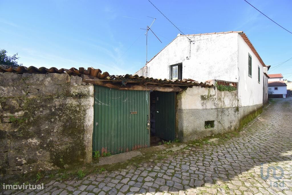 Casa de aldeia T2 em Degracias e Pombalinho de 198,00 m2 - Grande imagem: 1/21