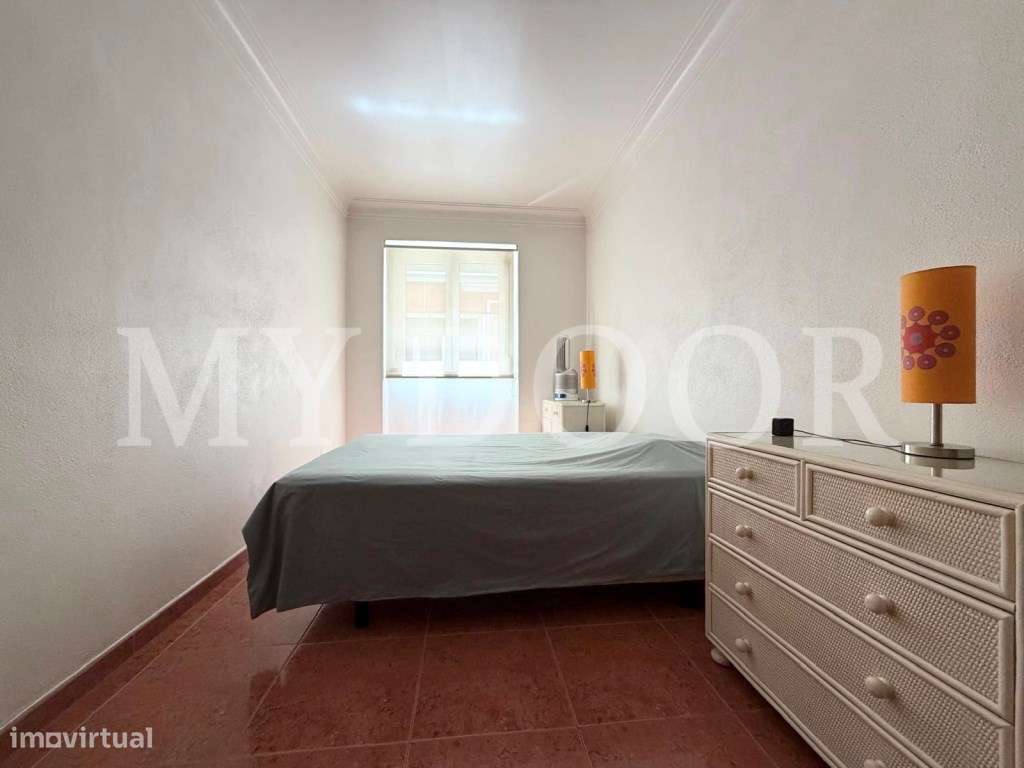 Apartamento T2 em Moscavide - Excelente Área - TERRAÇO 25M-25