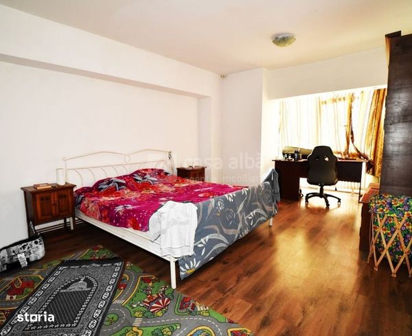 La doar 5 minute de Piata Unirii – Apartament spatios cu 4 Camere-4