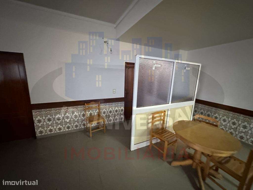 MORADIA T6 VENDA COM ESPAÇO COMERCIAL E RESIDENCIAL , A 10 MINUTOS ...-32