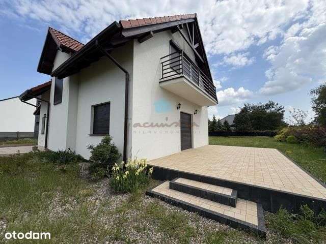 Atrakcyjny dom z poddaszem użytkowym Osiniec Os. O-17