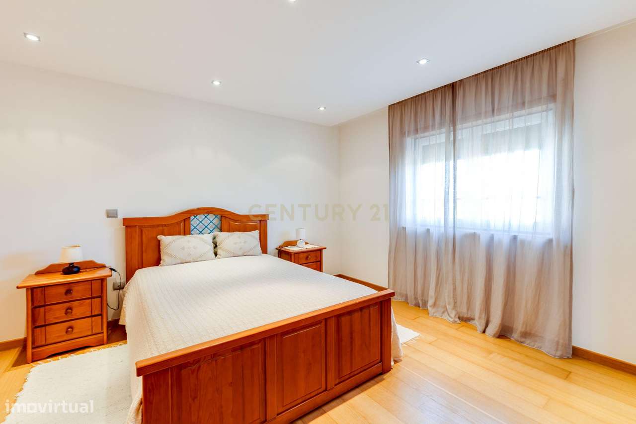 Luxuosa Moradia T 5 com Vista Panorâmica em São Simão de Litém, Pombal-18