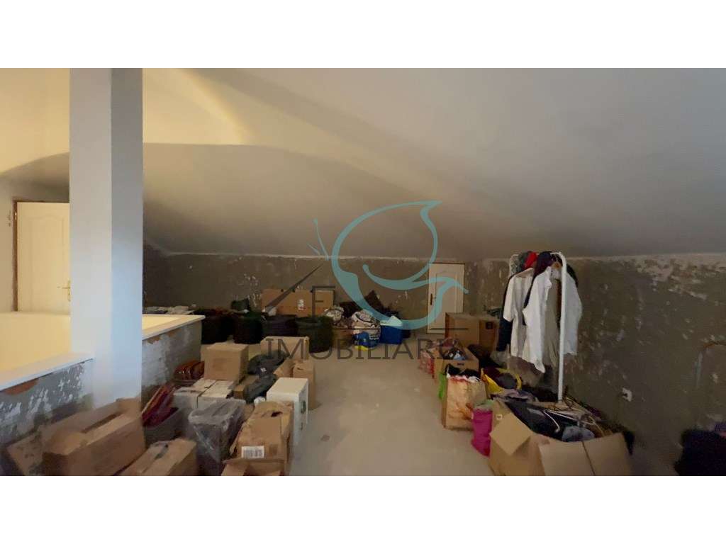 Moradia T5 com Vista para a Serra em Alenquer-8