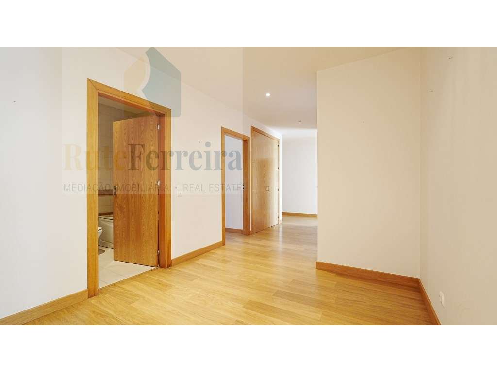 Extraordinário apartamento com vista para o Rio Tejo!-6
