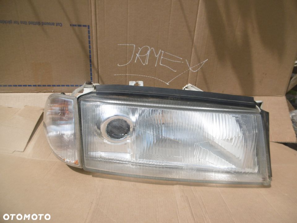 Lampa prawa SKODA OCTAVIA I HELLA EUROPA  +KIERUNEK - 1