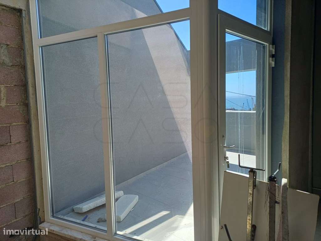 Moradia T2 com terraço e garagem-14