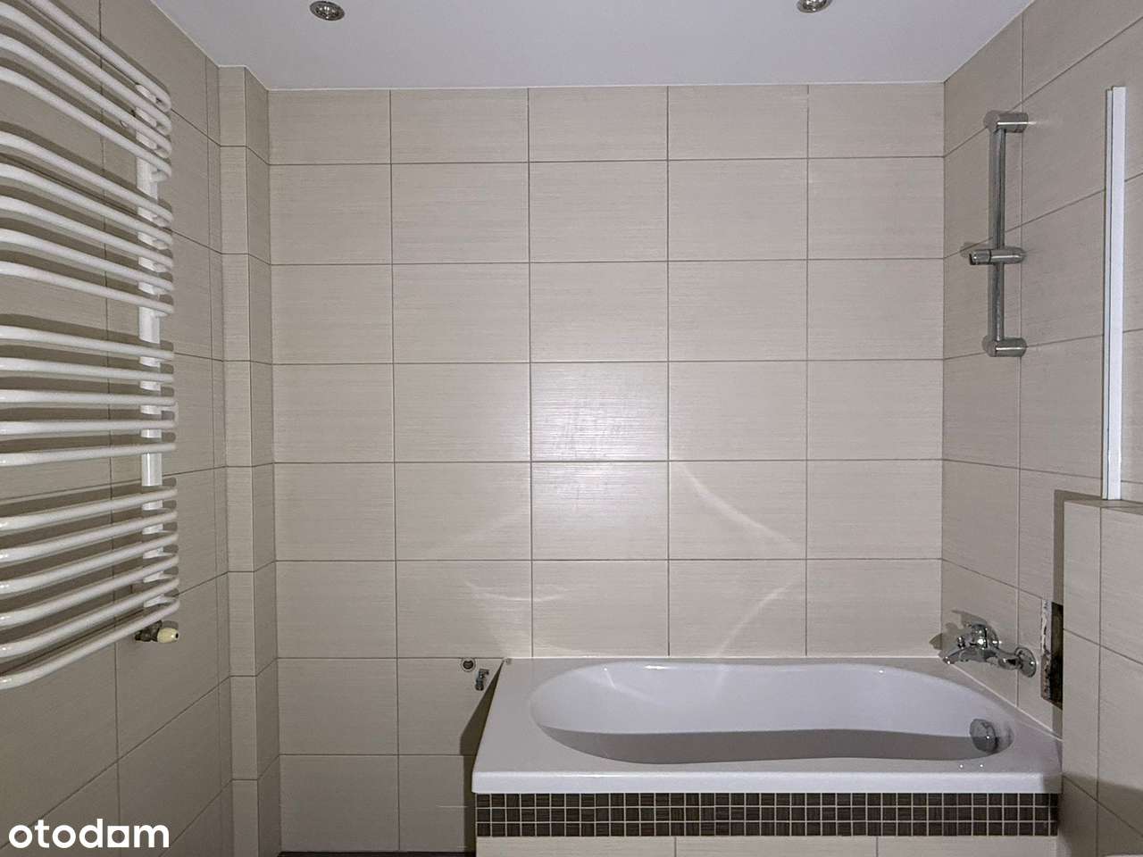 Wygodne mieszkanie w zielonej okolicy, balkon, i pełna własność.-10