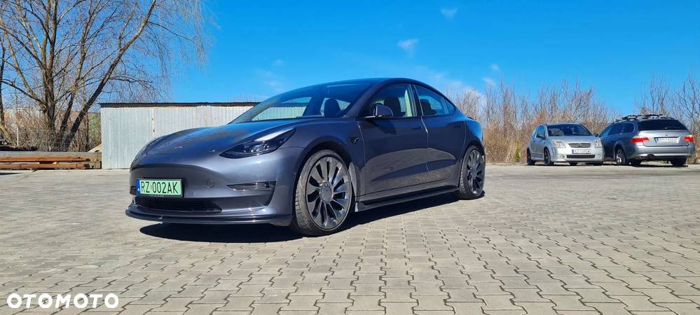 Tesla Model 3 Performance AWD - 2