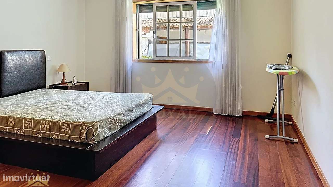 Moradia Isolada T4 em Arrifana –-13