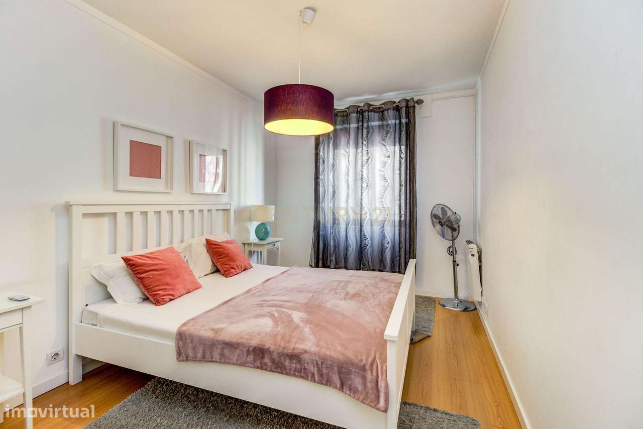 T2 NO MARTIM MONIZ, MOBILADO E EQUIPADO, COM PARQUEAMENTO - Grande imagem: 2/27