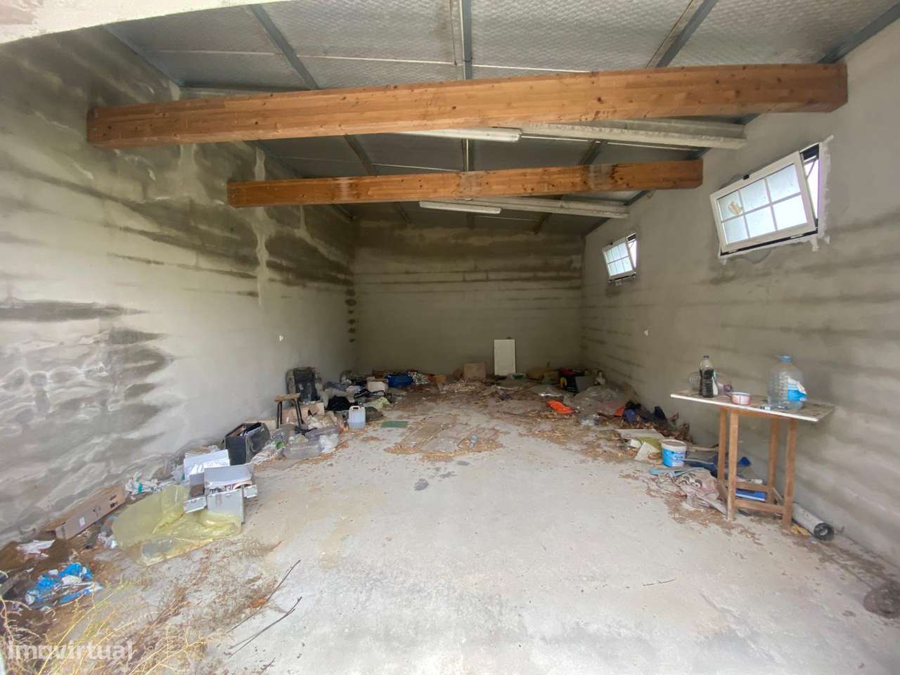 Moardai T2 para remodelar com 2500m2 terreno-36