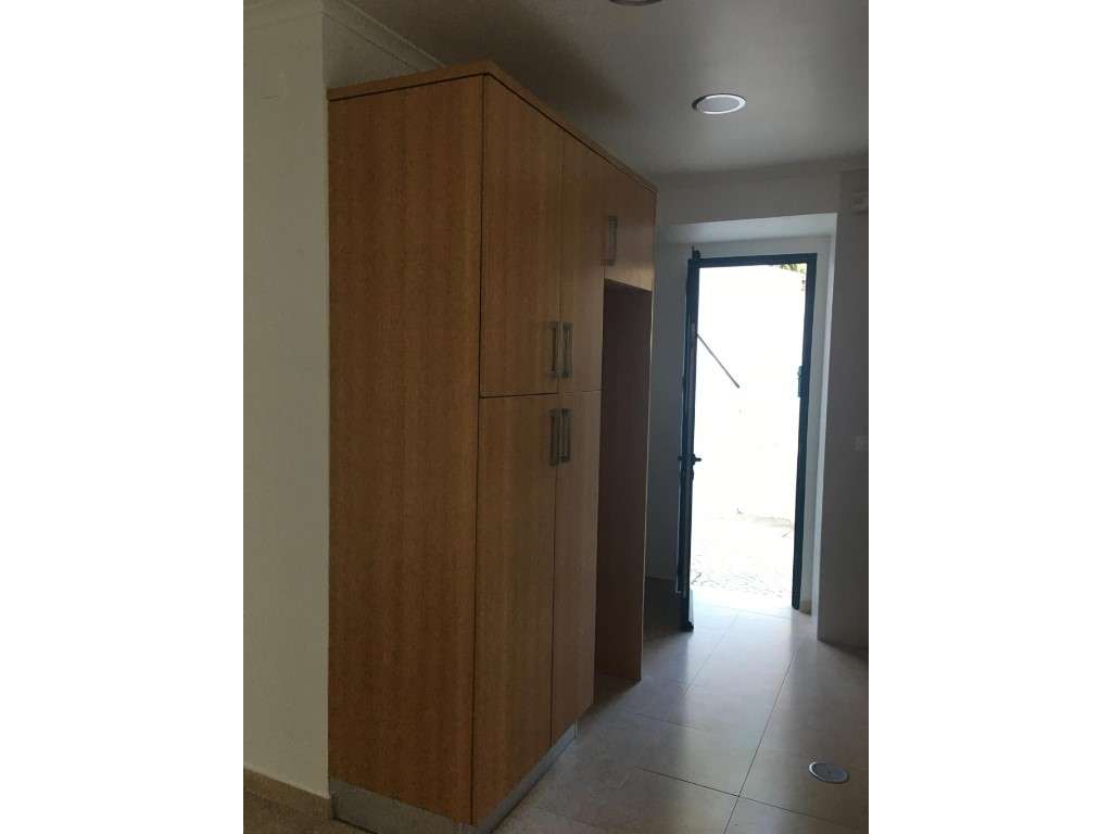 T1 com logradouro na Charmosa Vila de São Pedro de Sintra. - Grande imagem: 5/10