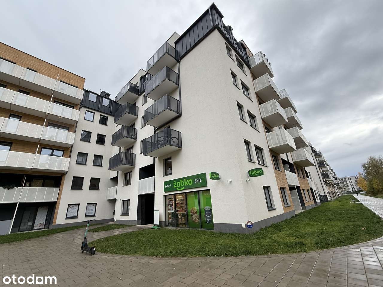 Lokal usługowy z najemcą sieciowym na sprzedaż w świetnej lokalizacji - Pełny obrazek: 1/6