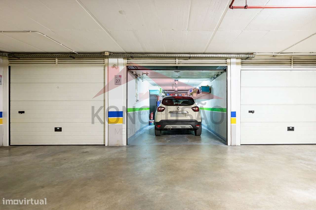 T2 em Excelente Estado | Garagem para 2 Viaturas | Arrecadação | Ur...-23