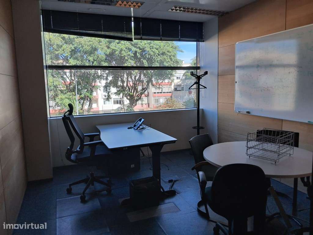 Espaço Comercial com Rentabilidade à Venda na Rua Teófilo Braga - O...-11