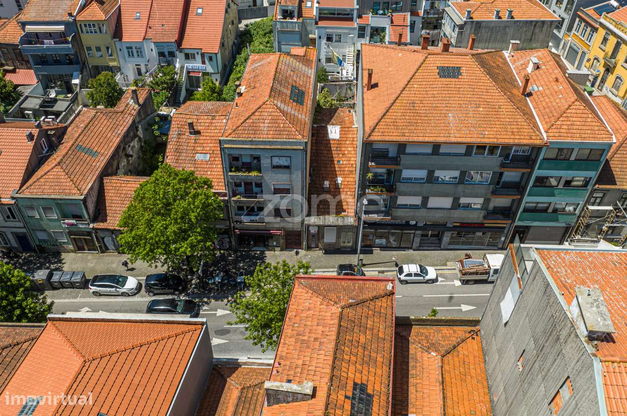 PRÉDIO PARA REABILITAÇÃO NO CENTRO DO PORTO - Grande imagem: 3/18