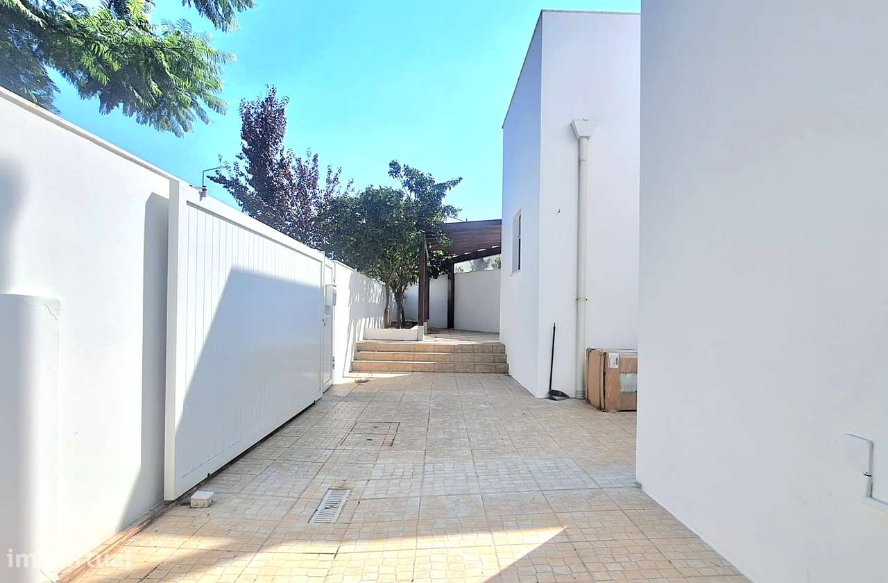 Moradia Unifamiliar T3 em Évora (Álamos e Senhora da Saúde) - Grande imagem: 2/26