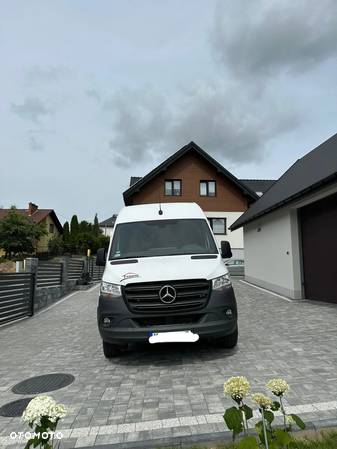 Mercedes-Benz Sprinter - 4