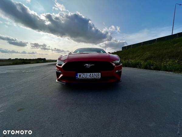 Ford Mustang 5.0 V8 GT - 2