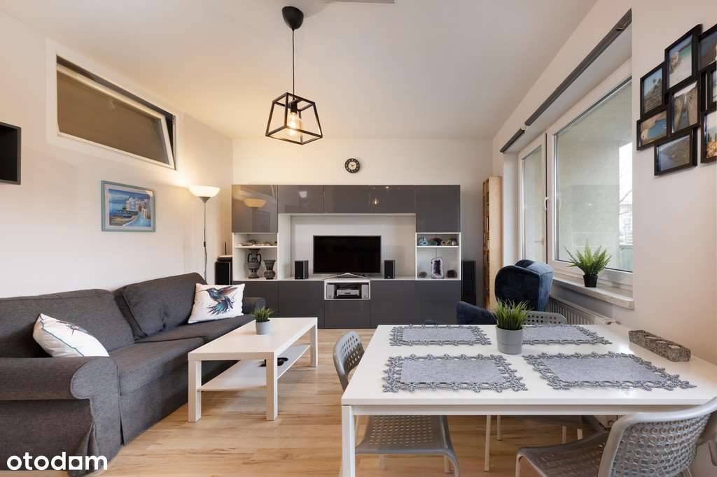 Ładne, z dużą loggią z 2010 r. piwnica, garaż-6