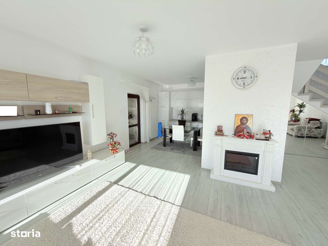 Casa caramida zona Bucovina-7