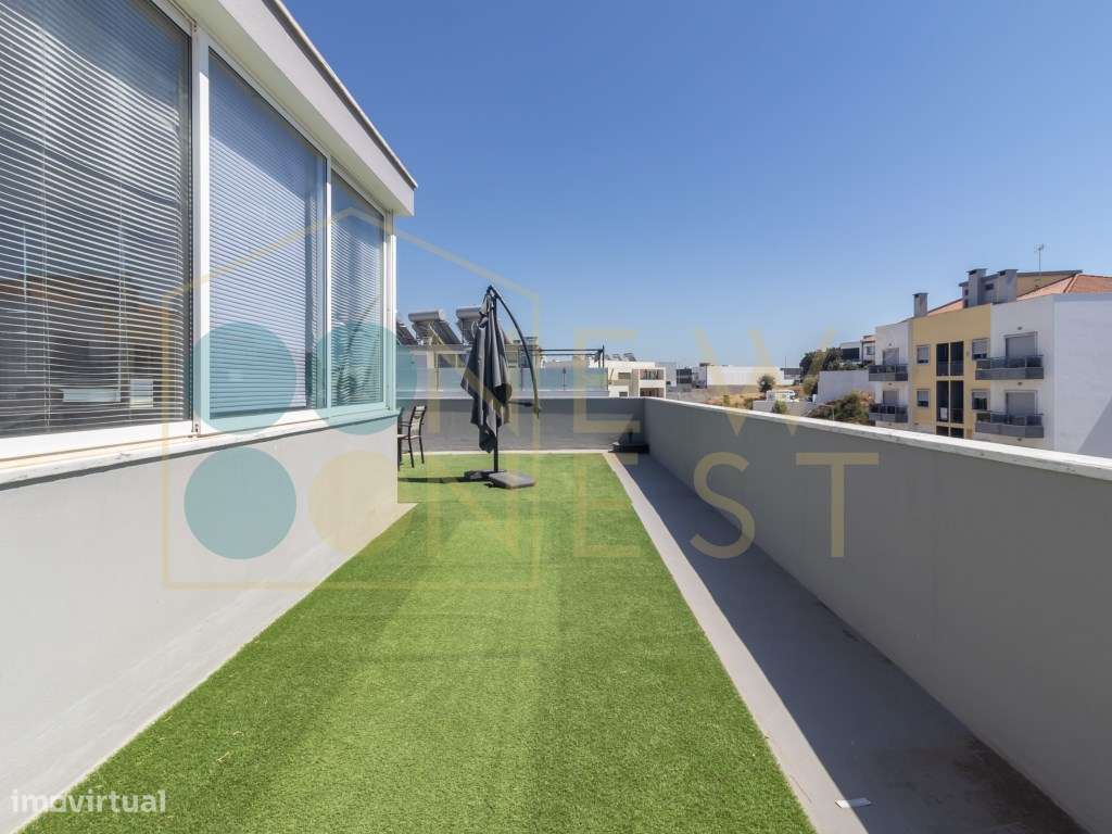 Apartamento T4 com Terraço, 3 varandas, 2 Parqueamentos e Arrecadaç...-50