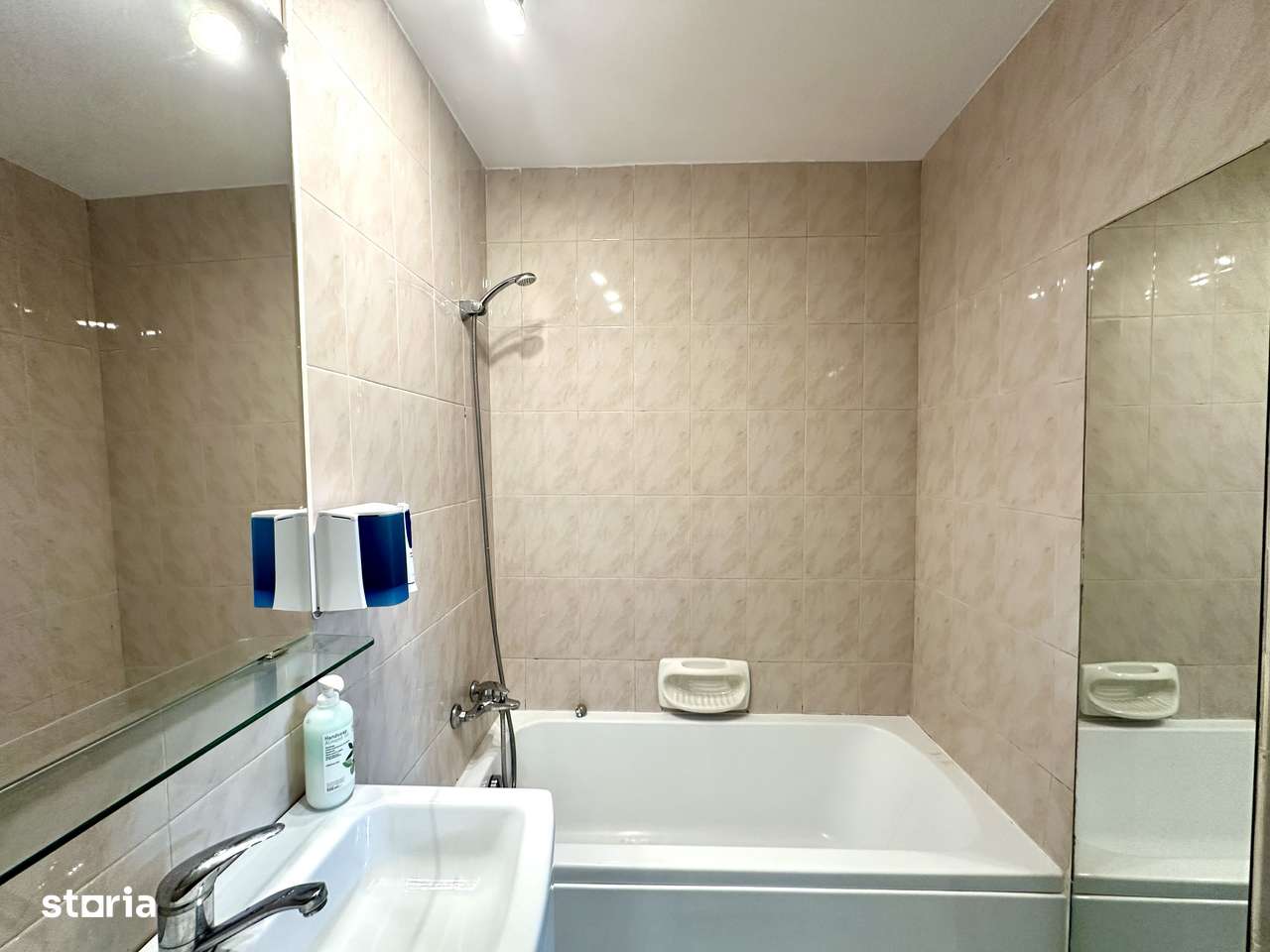 Garsonieră de vânzare spațioasă // 42 mp // Calea Călărașilor-4