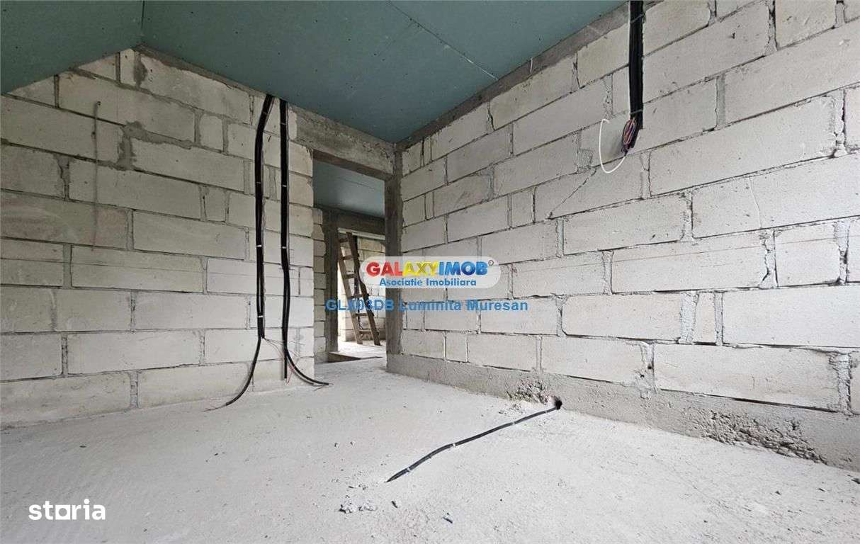 Vanzare casa P + M Vulcana Bai - Imagine principală: 4/11