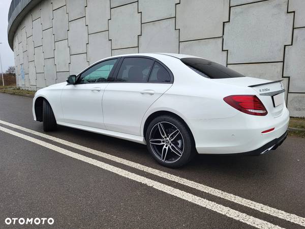 Mercedes-Benz Klasa E 220 d 4-Matic 9G-TRONIC - 7