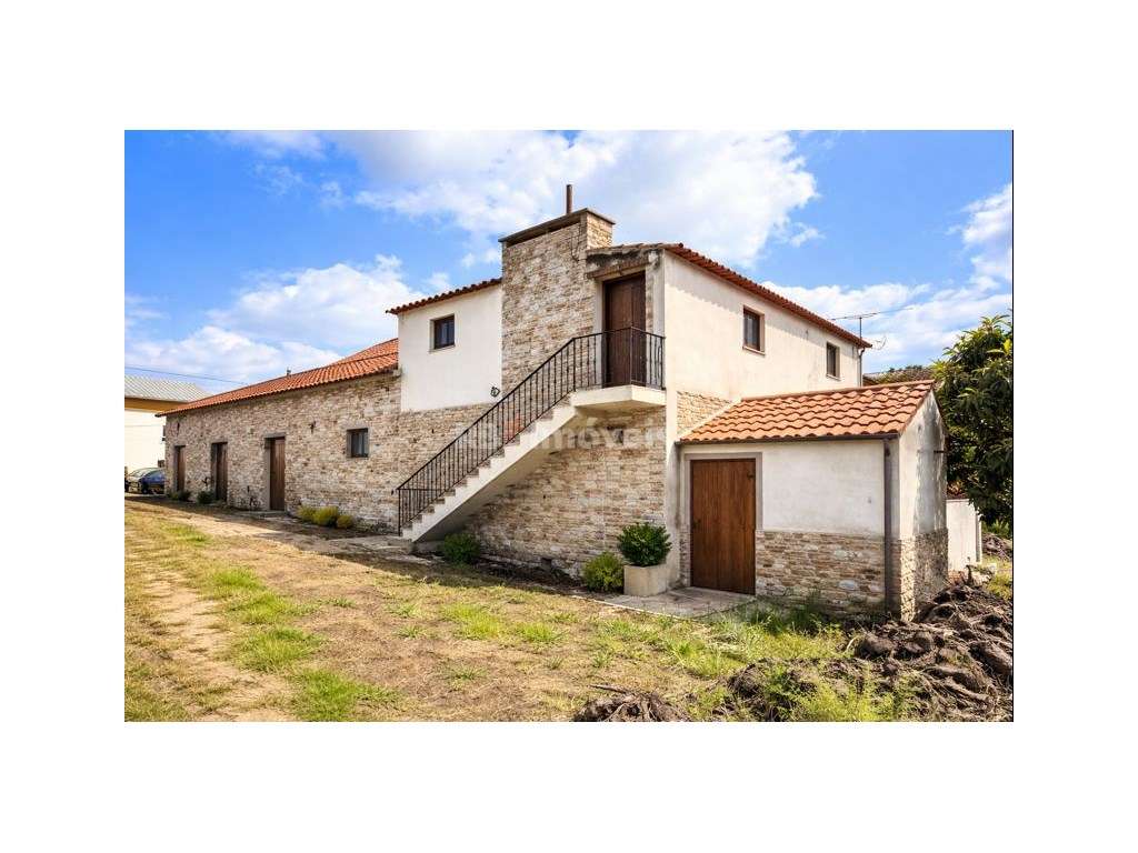 Moradia com terreno e furo - Grande imagem: 4/60