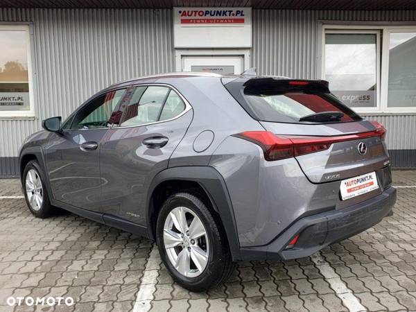 Lexus UX - 3