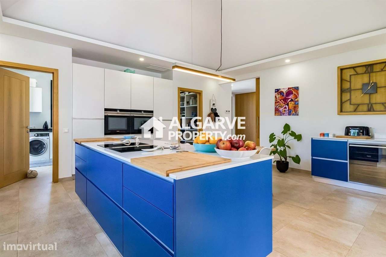 Moradia V4 com garagem e piscina aquecida em Almancil - Grande imagem: 3/50